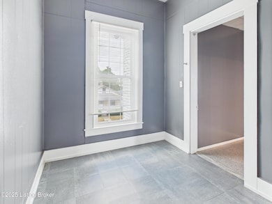 1919 Center St, New Albany, IN 47150 - photo 3