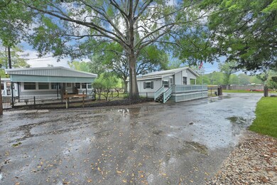 10517 Peach St, Houston, TX 77093 - photo 5