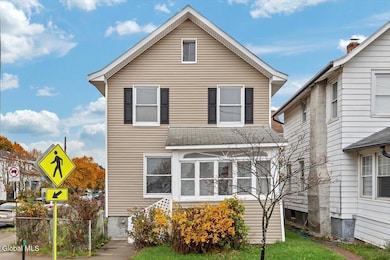 561 Delaware Ave, Albany, NY 12209 - photo 3