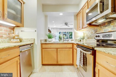 8230 Carrleigh Pkwy unit 84, Springfield, VA 22152 - photo 5