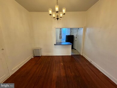 107 E Market St unit 2ND FLOOR FRONT, York, PA 17401 - photo 5