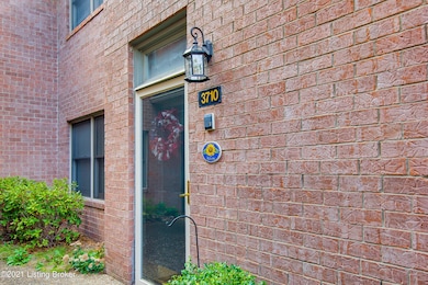 3710_HurstbourneRidgeBlvd_40299_0542__