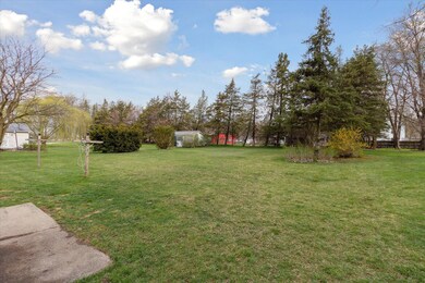 27-110-Sexton-St-Breckenridge-MI-48615-W