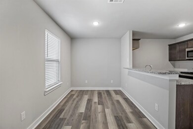 330 W Munson St, Denison, TX 75020 - photo 5