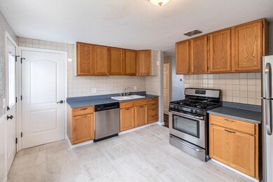 2-25-17 3104 Hatfield Ct 13