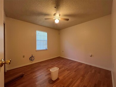 614 Moran St, Gainesville, TX 76240 - photo 4