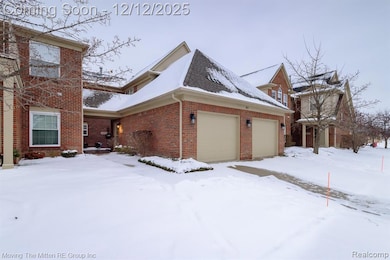4411 Southbridge Dr unit 226, Canton, MI 48188 - photo 2