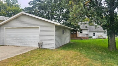 107 E 5th St, Cyrus, MN 56323 - photo 4