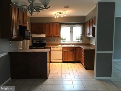 36 Brierdale Ln, Willingboro, NJ 08046 - photo 2