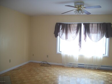 6577 Swarthmore Dr, Tobyhanna, PA 18466 - photo 4