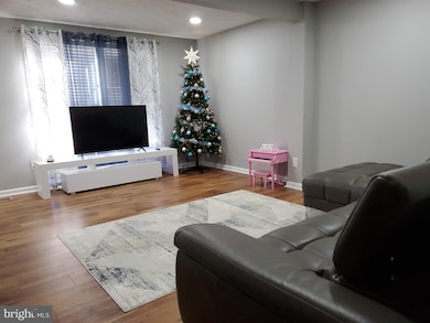 3652 Wharf Ln, Triangle, VA 22172 - photo 3