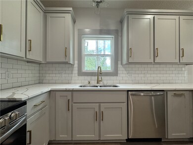 158 N Deborah Cir, Jesup, GA 31546 - photo 5