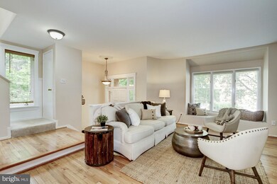 10948 Whiterim Dr, Potomac, MD 20854 - photo 4