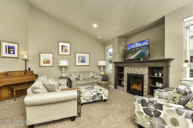 7-Living-Room
