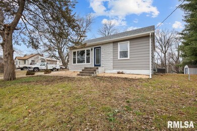 1724 W 48th St, Davenport, IA 52806 - photo 3