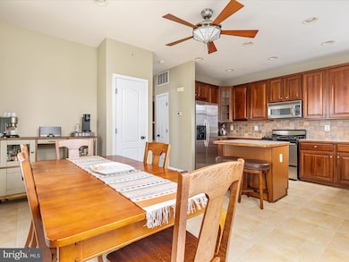 42533 Magellan Square, Ashburn, VA 20148 - photo 5
