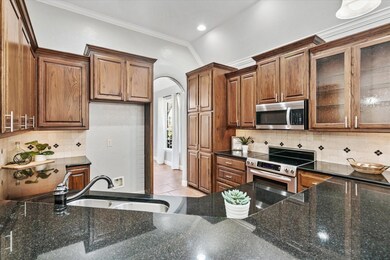 3332 Fountain Way, Granbury, TX 76049 - photo 7