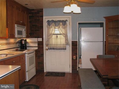 1132 Farmington Ave, Pottstown, PA 19464 - photo 6