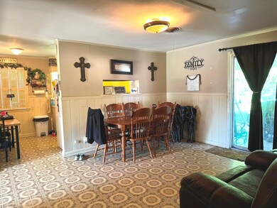 506 Meadow Dr, Gainesville, TX 76240 - photo 5