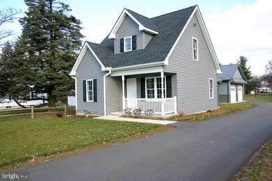 417 Reid Rd, Waynesboro, PA 17268 - photo 2