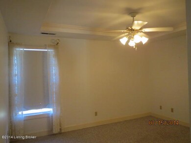 8405 Elsie Ct unit 8405, Louisville, KY 40228 - photo 2