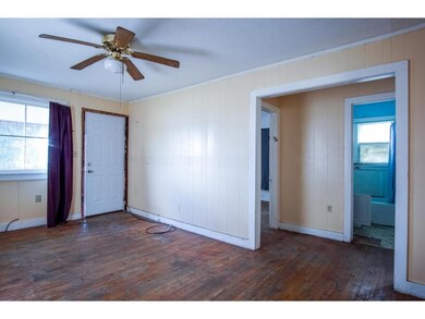 2233 E Fairview Ave, Johnson City, TN 37601 - photo 5