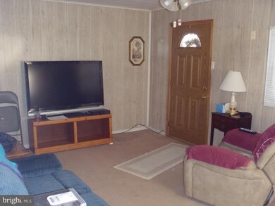 818 Pennsylvania Ave, Southampton, PA 18966 - photo 3