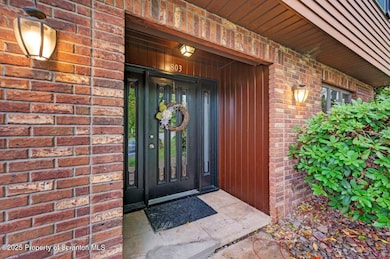 803 W Grove St 05 Large