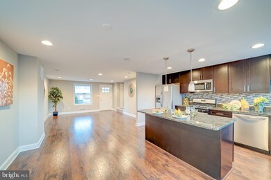 1042 Foxwood Ln, Essex, MD 21221 - photo 7