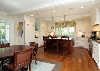 13 Richmond Dr, Old Greenwich, CT 06870 - photo 3