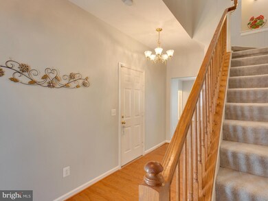 9125 Aventon Ct, Lorton, VA 22079 - photo 3