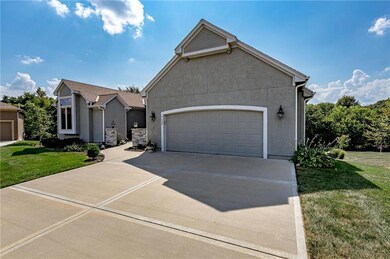 7140 Meadowsweet Ln, Shawnee, KS 66227 - photo 4