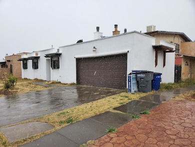 10621 Springwood Dr unit A, El Paso, TX 79935 - photo 2