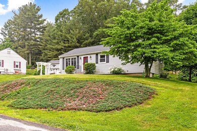 16 Pine Grove Cir, Uxbridge, MA 01569 - photo 2