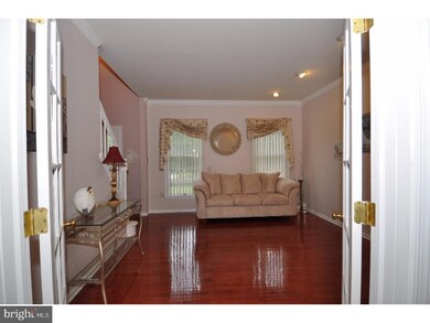 218 Heritage Dr, Columbus, NJ 08022 - photo 3