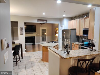 5230 Wyndholme Cir unit 31, Baltimore, MD 21229 - photo 3