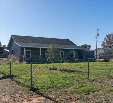 7072 Christopher Dr, Weatherford, TX 76085 - photo 3