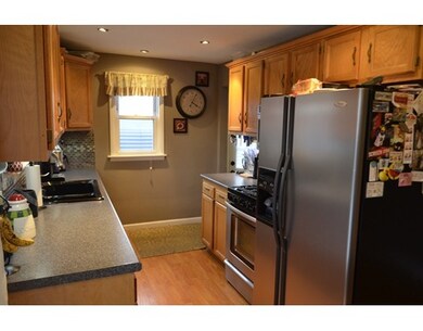 51 Cheyenne Rd, Springfield, MA 01109 - photo 2