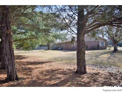 102 Harbor Ct, Jacksonville, IL 62650 - photo 4