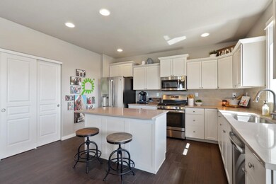 1812 NE Kristi Ct, Bend, OR 97702 - photo 5