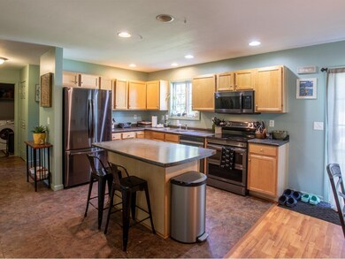 201 Pearl St, Saint Albans, VT 05478 - photo 4