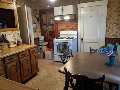 105 Warren St, Fitchburg, MA 01420 - photo 7