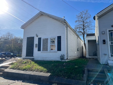 2202 Griffiths Ave, Louisville, KY 40212 - photo 2