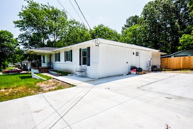 717 W James St, Rossville, GA 30741 - photo 3