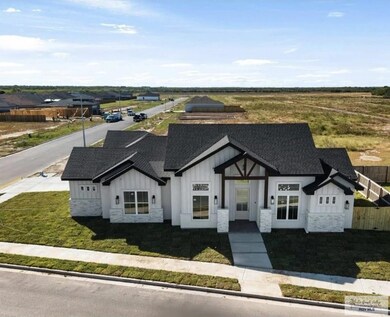 7306 St Catherine St, Brownsville, TX 78526 - photo 2