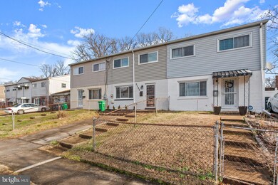 2121 Columbia Place, Hyattsville, MD 20785 - photo 4