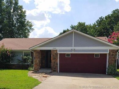 2908 S Narcissus Ave, Broken Arrow, OK 74012 - photo 3