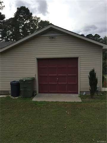 1390 E Euclid Blvd, West Point, VA 23181 - photo 2