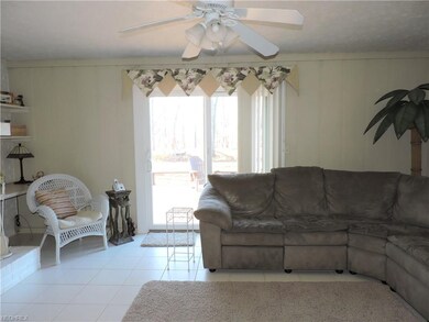 652 Lafayette Blvd, Sheffield Lake, OH 44054 - photo 2