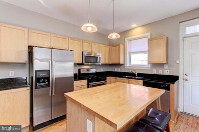 2708 E Fairmount Ave, Baltimore, MD 21224 - photo 7